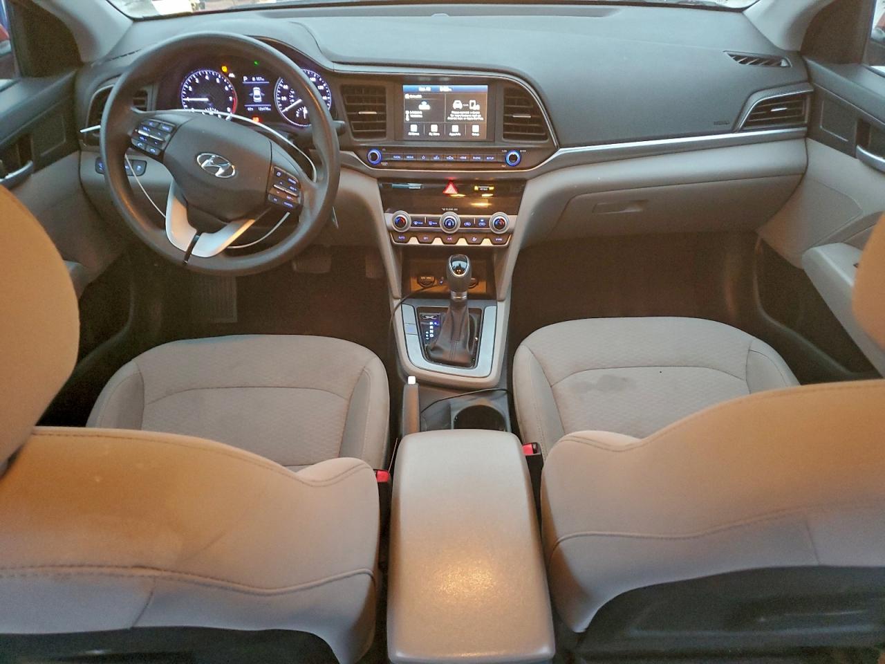 2020 HYUNDAI ELANTRA SEL photo 8