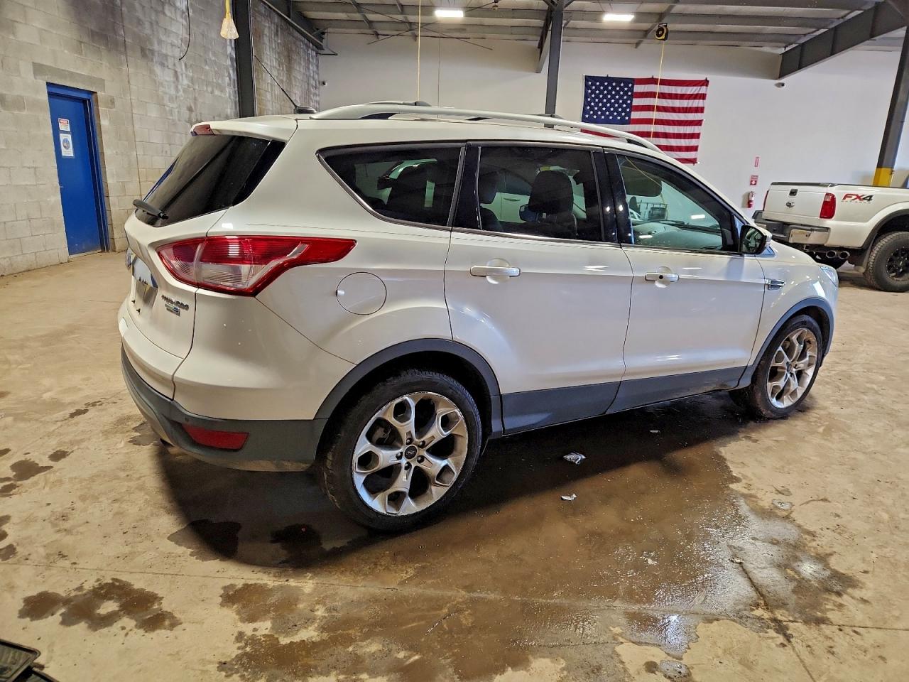 2016 FORD ESCAPE TITANIUM photo 3