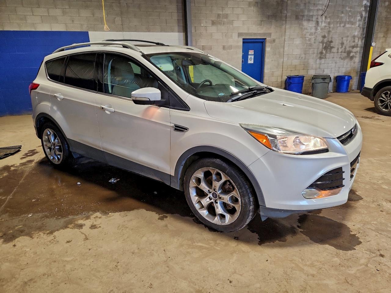 2016 FORD ESCAPE TITANIUM photo 4