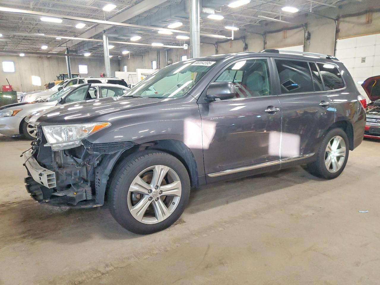 2013 TOYOTA HIGHLANDER