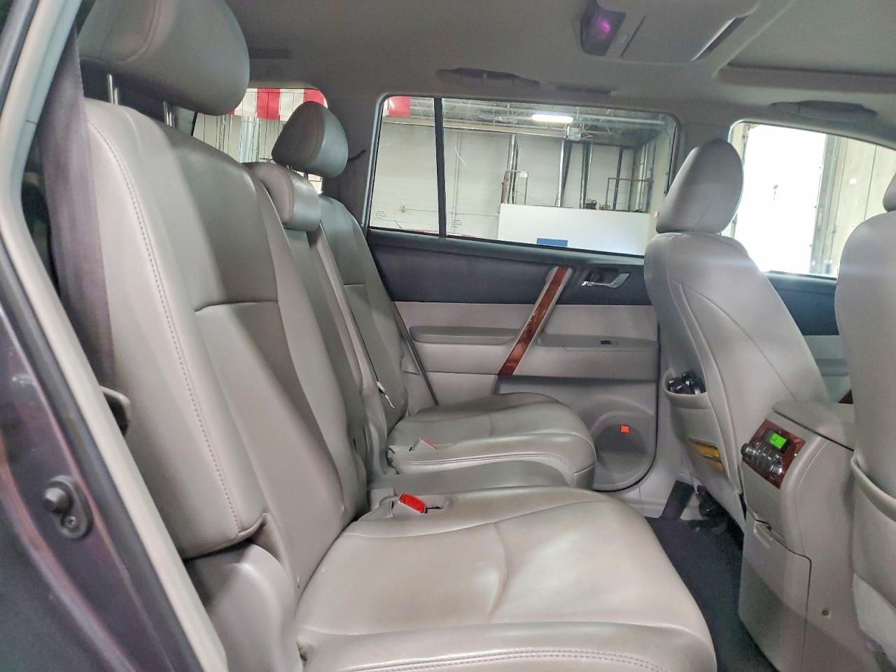 2013 TOYOTA HIGHLANDER LIMITED photo 11