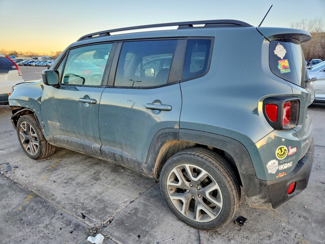 2017 JEEP RENEGADE LATITUDE photo 2
