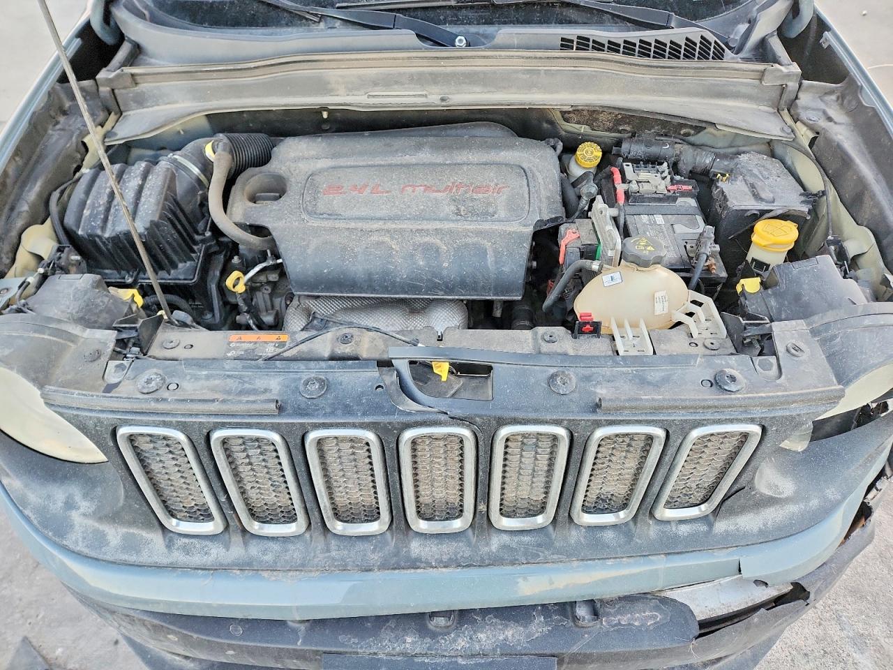 2017 JEEP RENEGADE LATITUDE photo 12