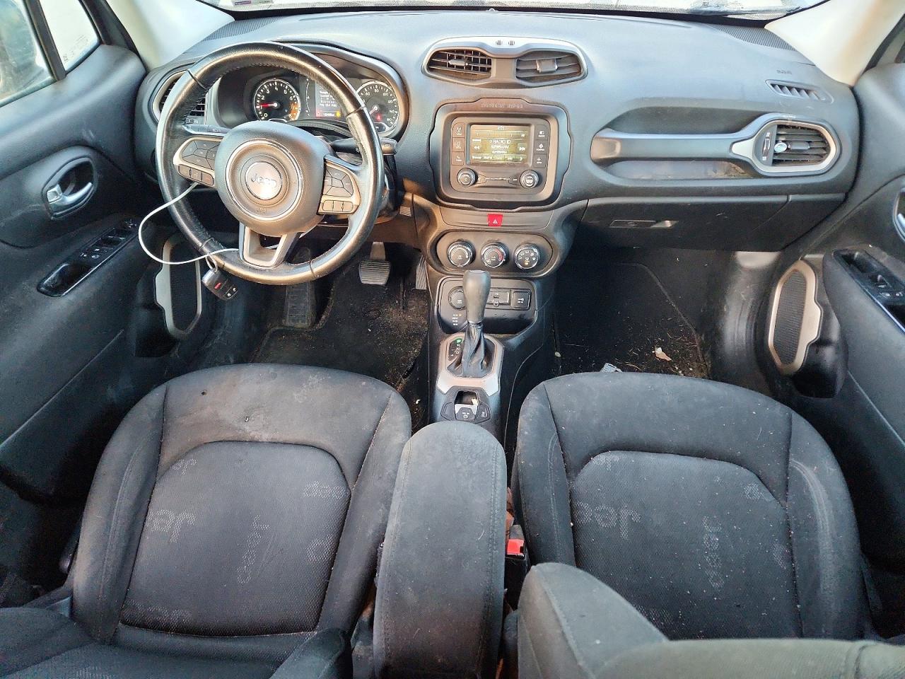 2017 JEEP RENEGADE LATITUDE photo 8