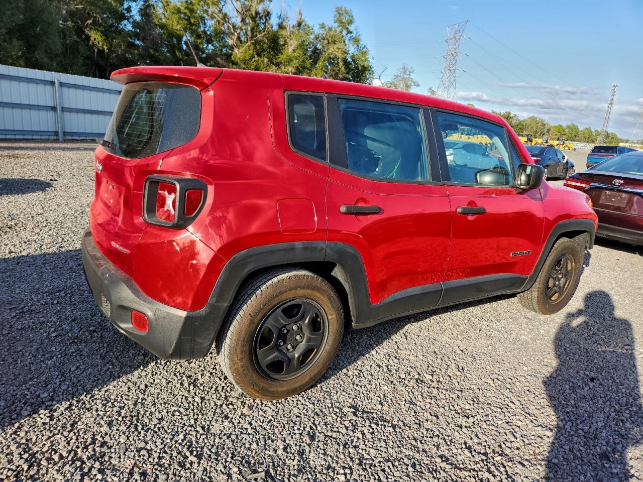 2017 JEEP RENEGADE SPORT photo 3