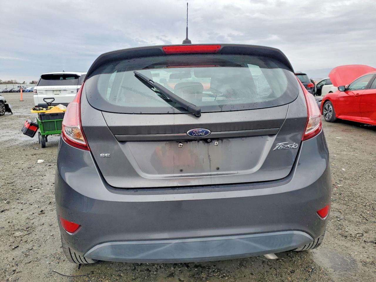 2018 FORD FIESTA SE photo 6
