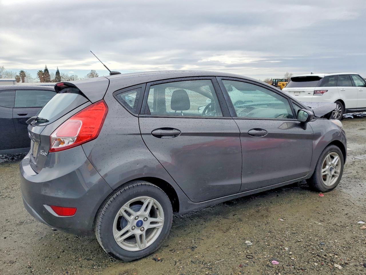 2018 FORD FIESTA SE photo 3
