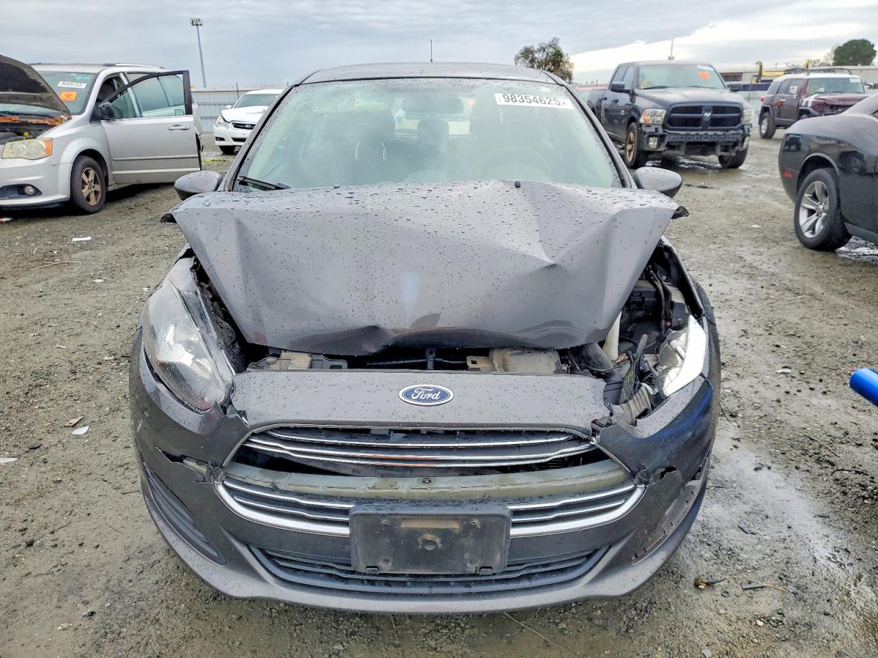 2018 FORD FIESTA SE photo 5