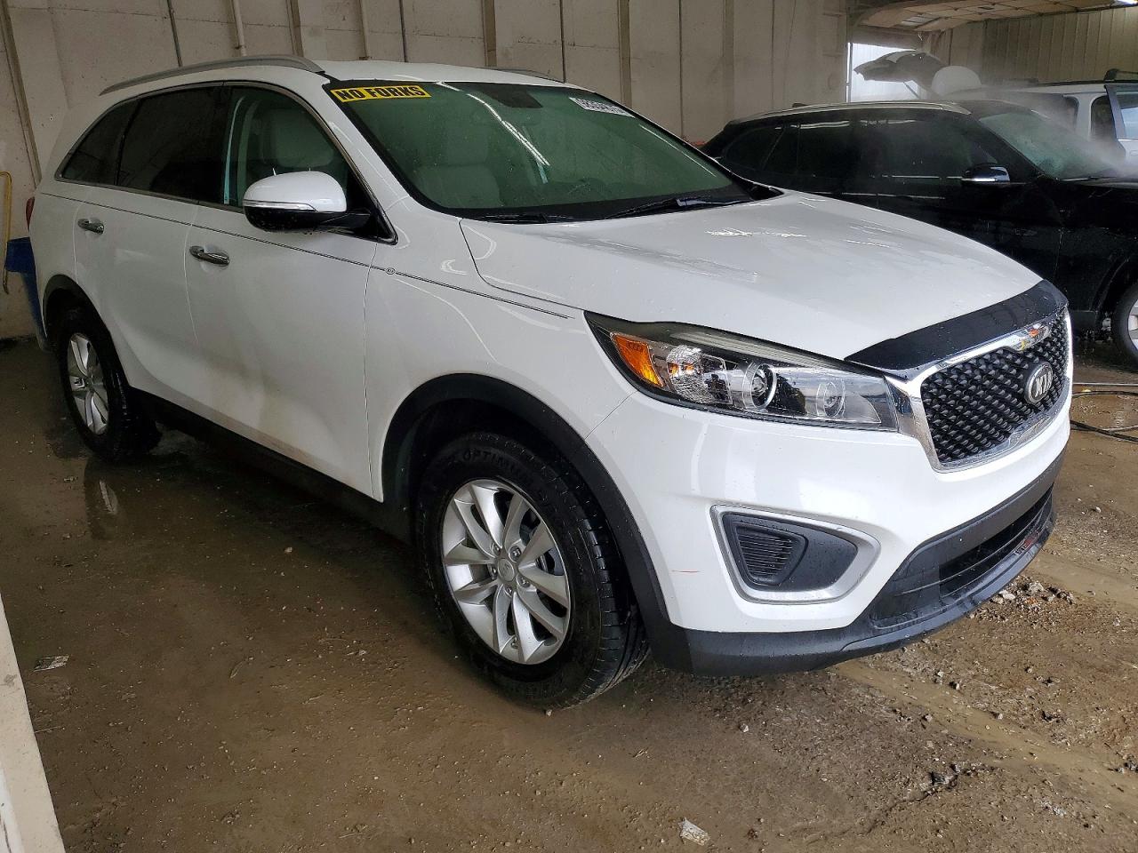 2016 KIA SORENTO LX photo 4