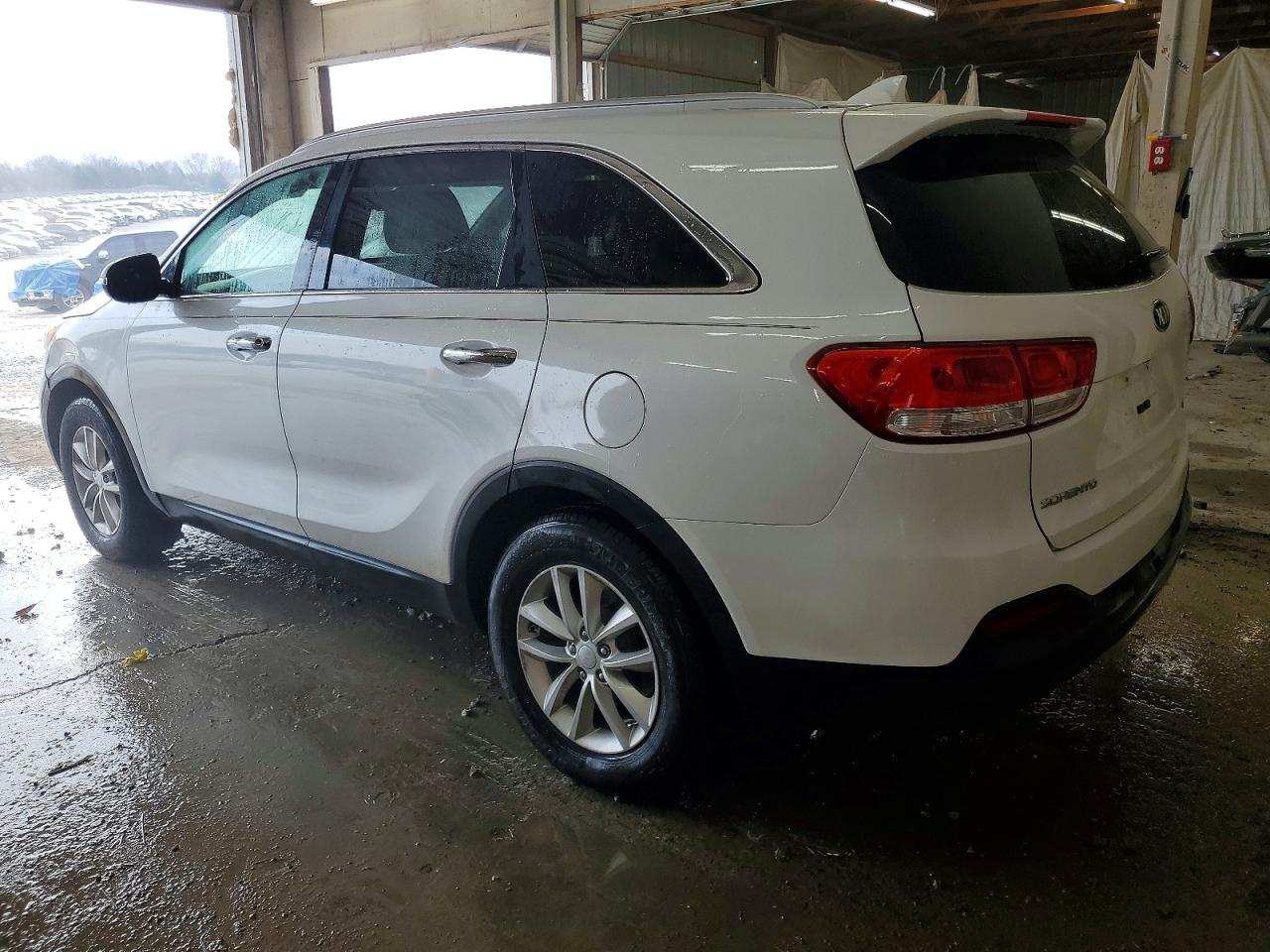 2016 KIA SORENTO LX photo 2