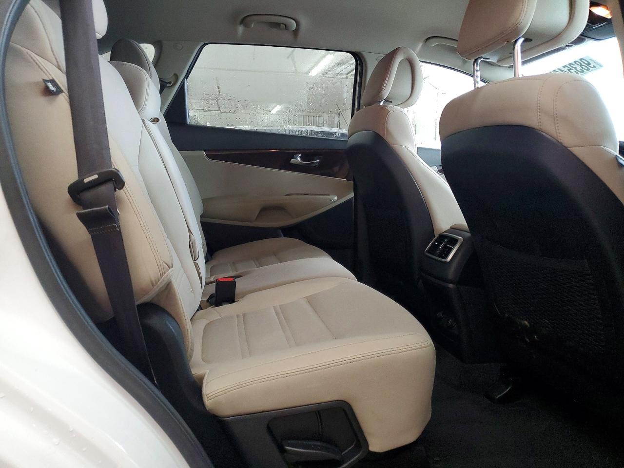 2016 KIA SORENTO LX photo 11