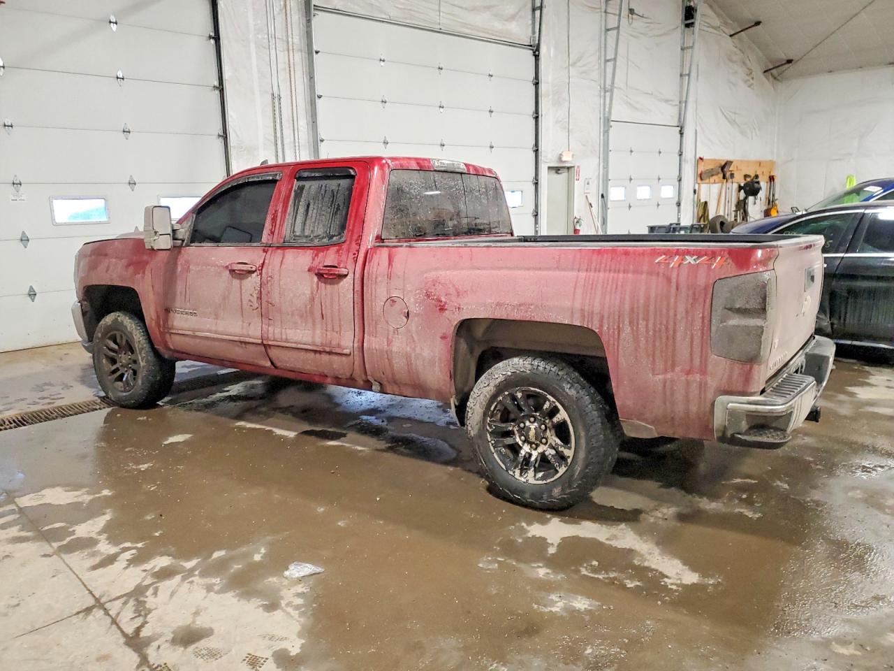 2018 CHEVROLET SILVERADO K1500 LT photo 2