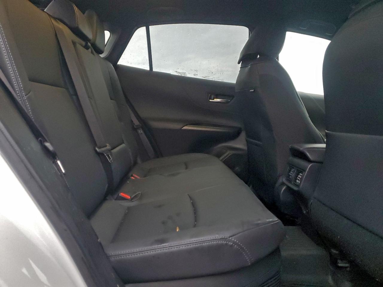 2024 TOYOTA VENZA LE photo 11