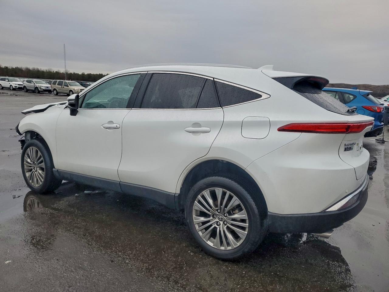 2024 TOYOTA VENZA LE photo 2