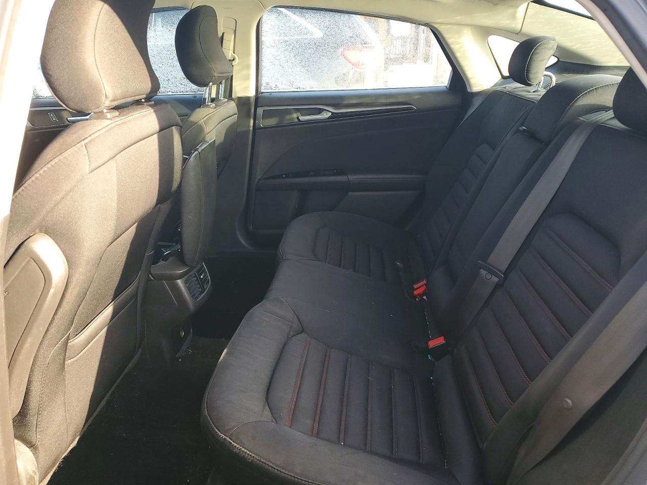 2016 FORD FUSION SE photo 10