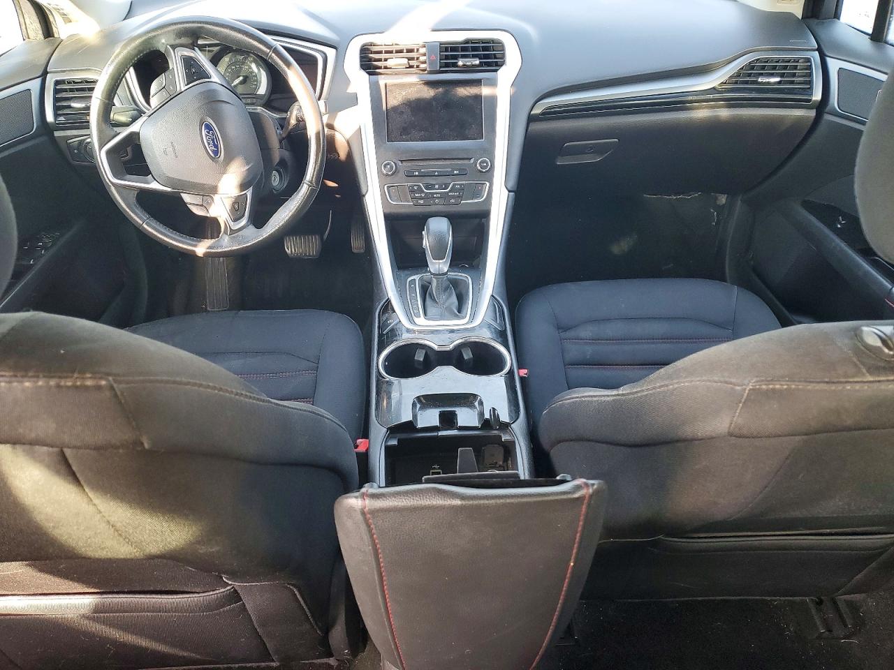 2016 FORD FUSION SE photo 8