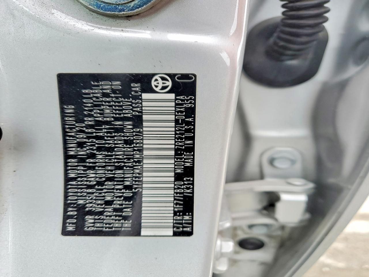 2021 TOYOTA COROLLA LE photo 12