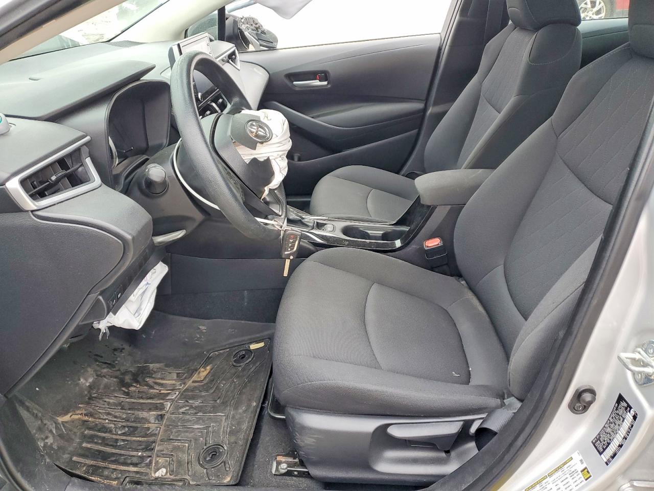 2021 TOYOTA COROLLA LE photo 7