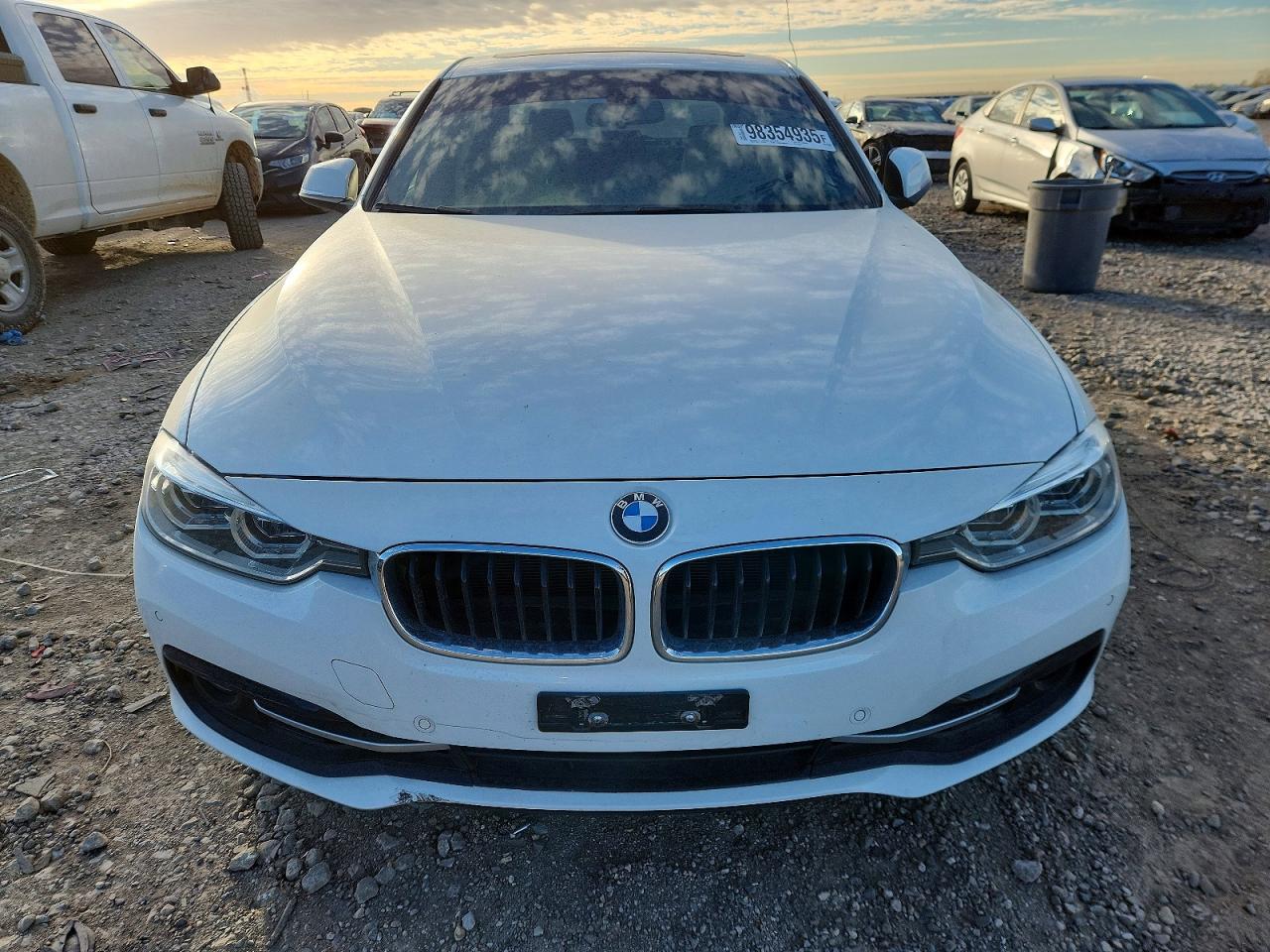 2017 BMW 330 I photo 5