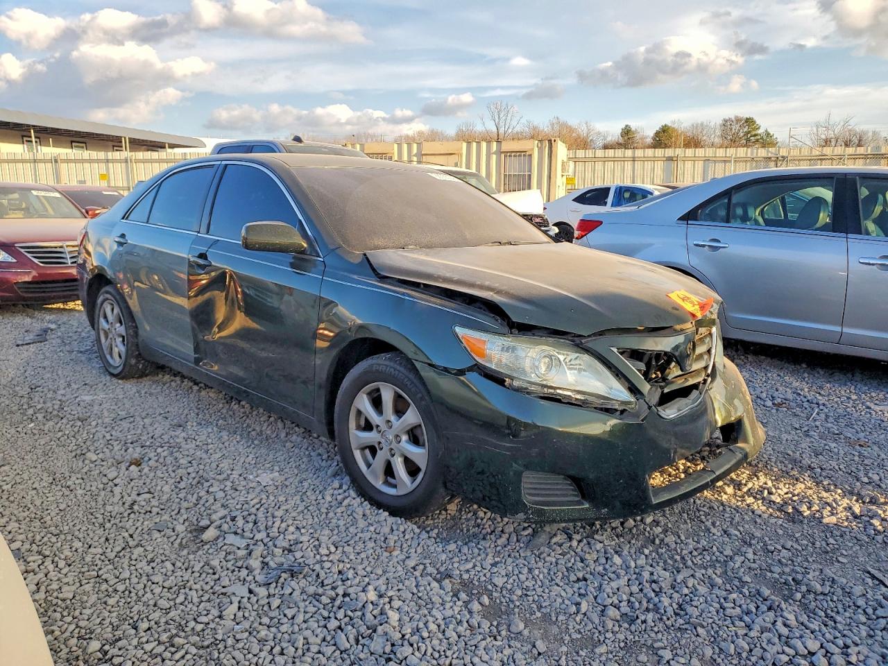 2011 TOYOTA CAMRY BASE photo 4