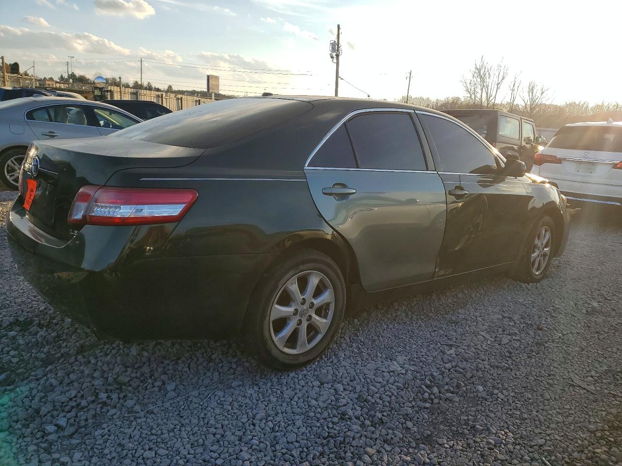 2011 TOYOTA CAMRY BASE photo 3