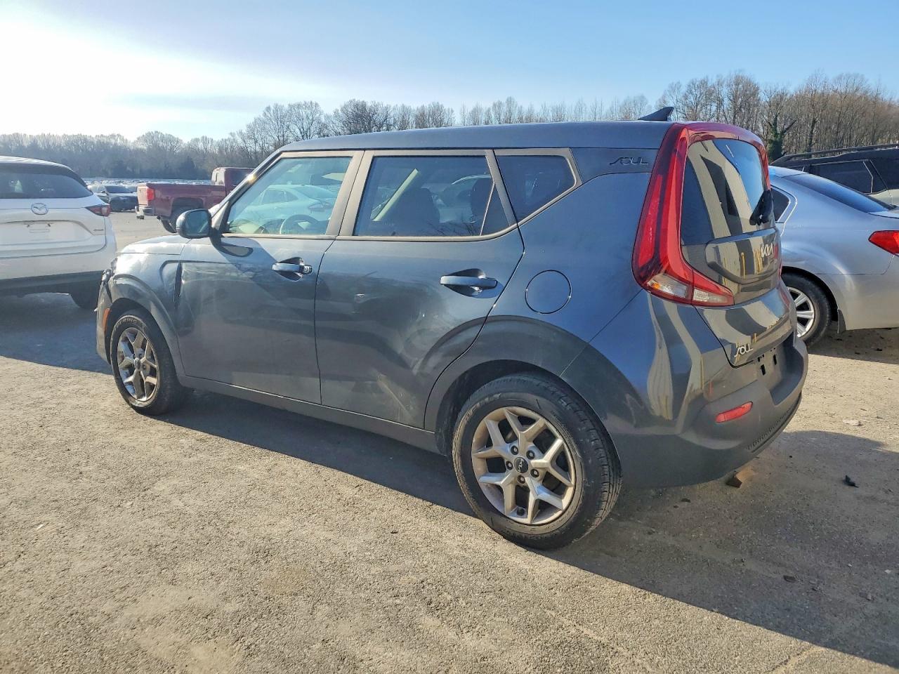 2022 KIA SOUL LX photo 2