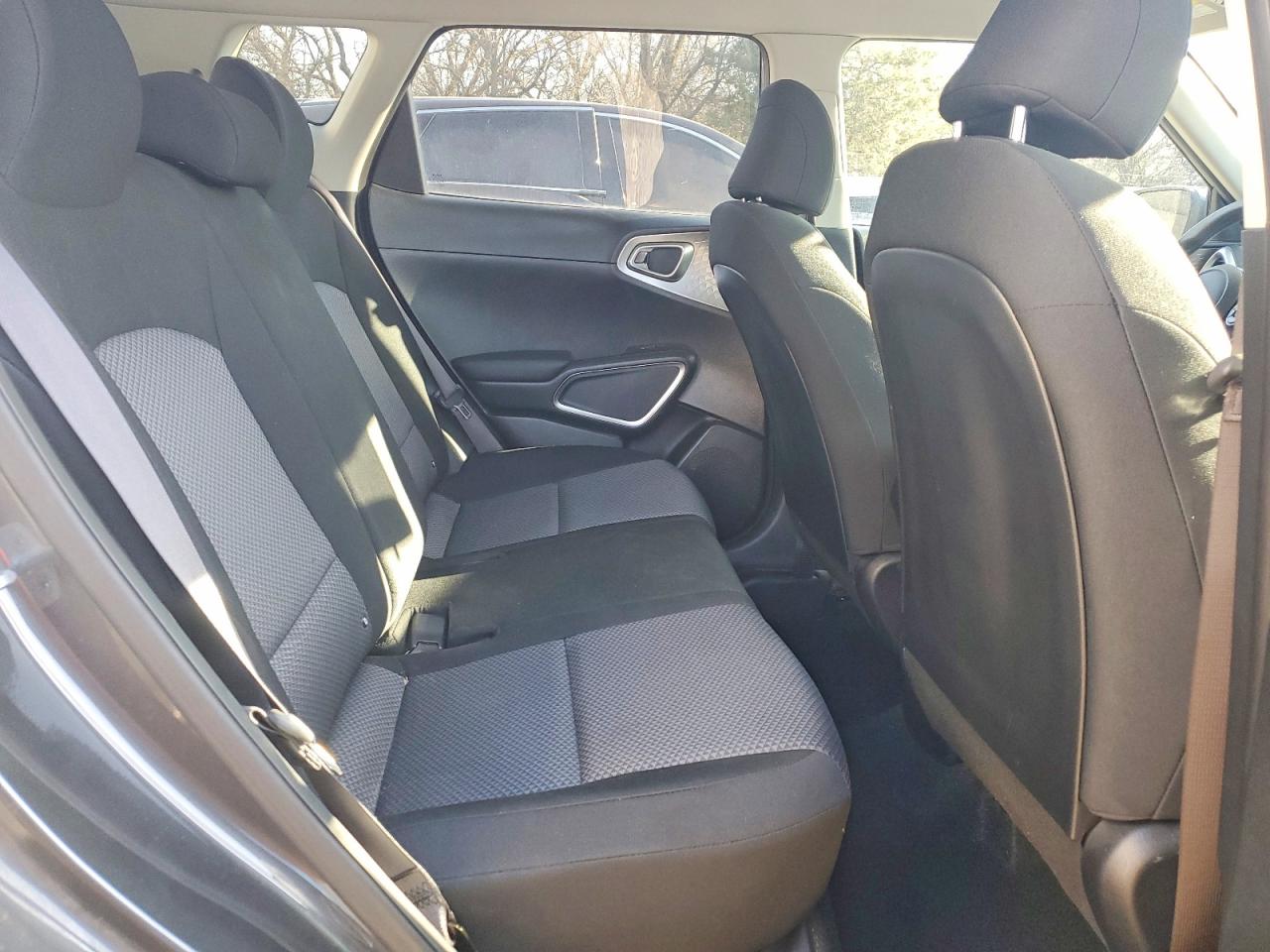 2022 KIA SOUL LX photo 11