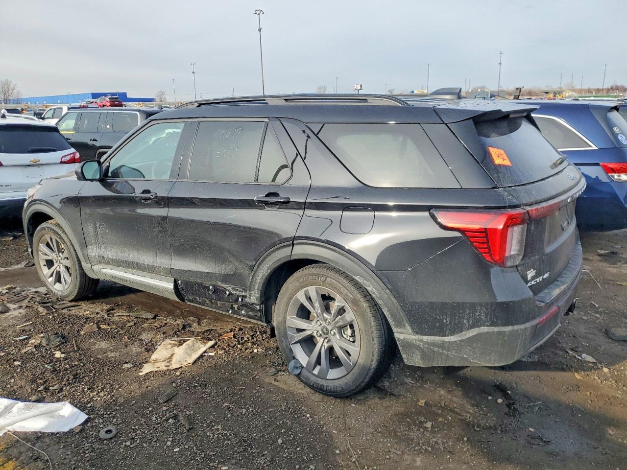 2025 FORD EXPLORER ACTIVE photo 2