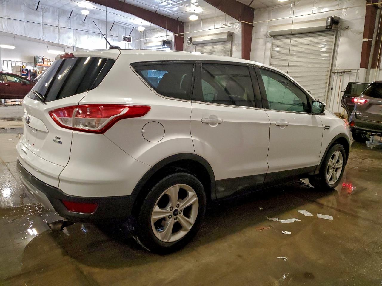 2014 FORD ESCAPE SE photo 3