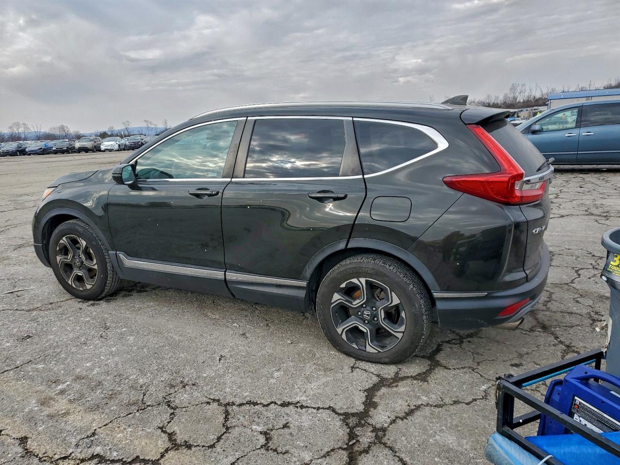 2018 HONDA CR-V TOURING photo 2