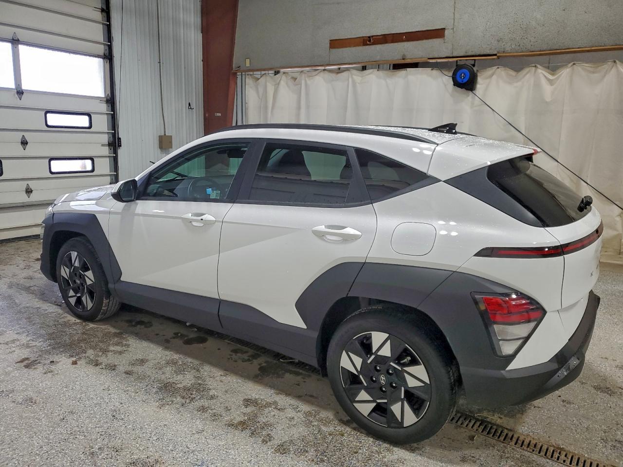 2025 HYUNDAI KONA SEL photo 2
