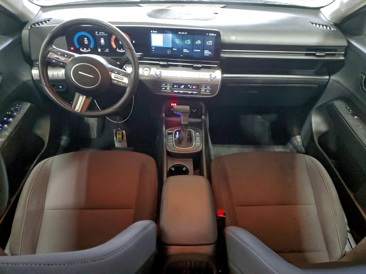 2025 HYUNDAI KONA SEL photo 8