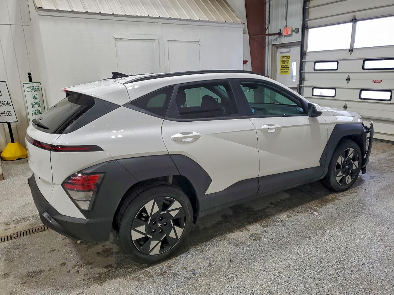 2025 HYUNDAI KONA SEL photo 3