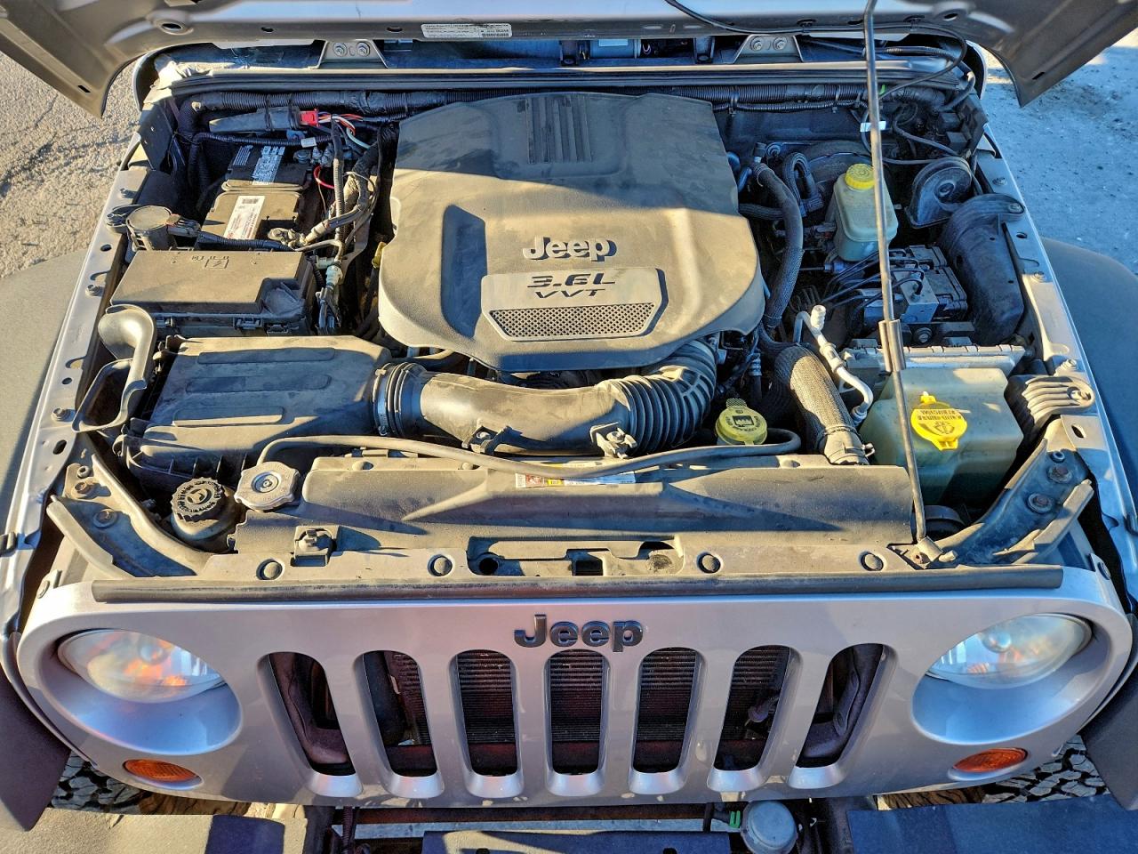 2013 JEEP WRANGLER UNLIMITED SPORT photo 12