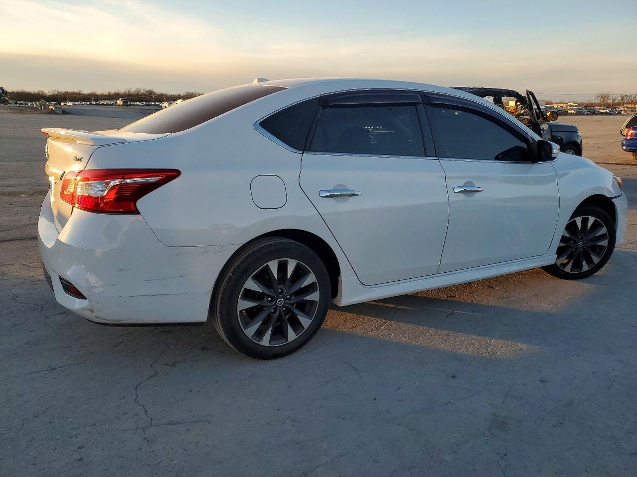 2019 NISSAN SENTRA S photo 3