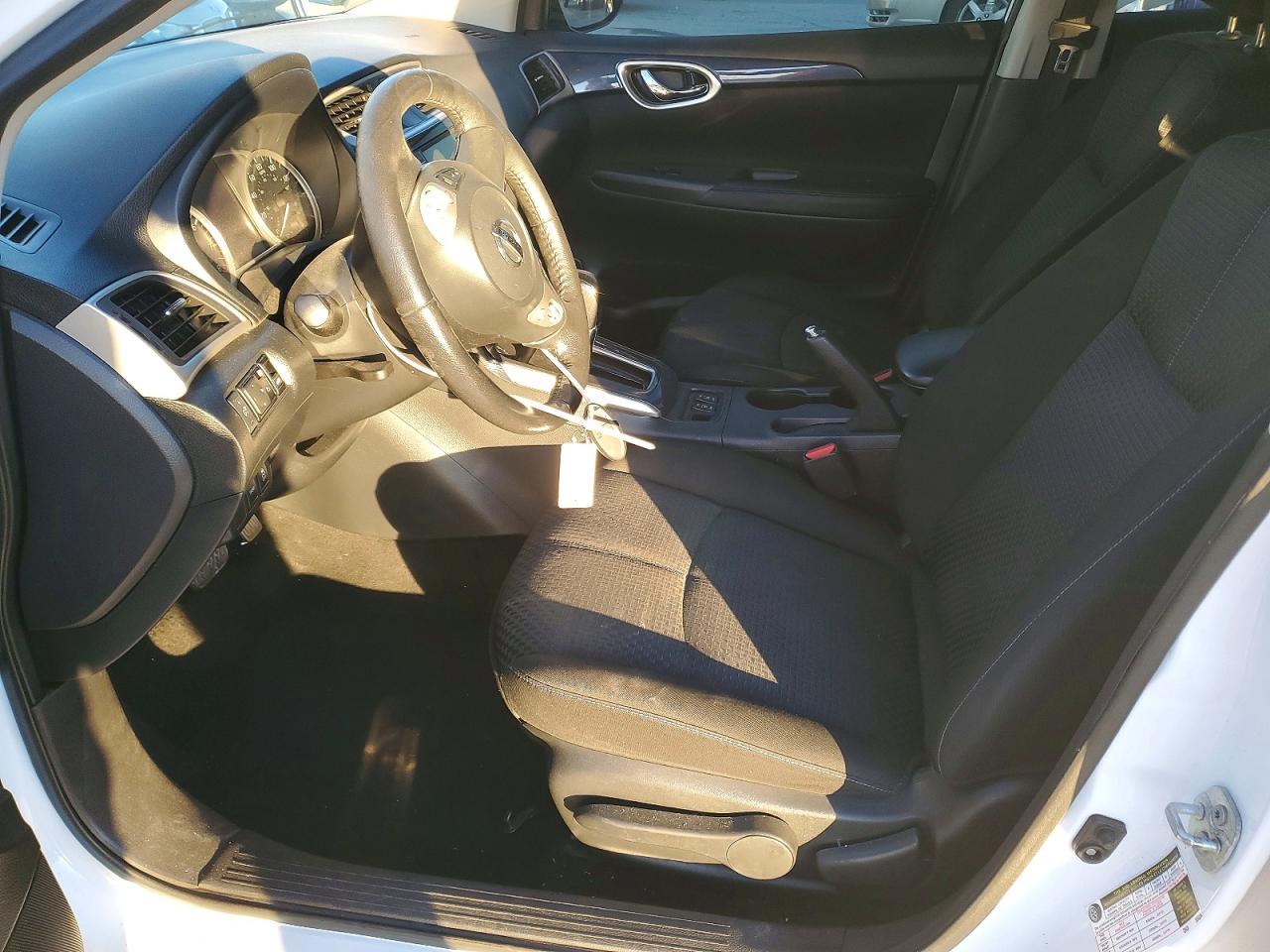 2019 NISSAN SENTRA S photo 7