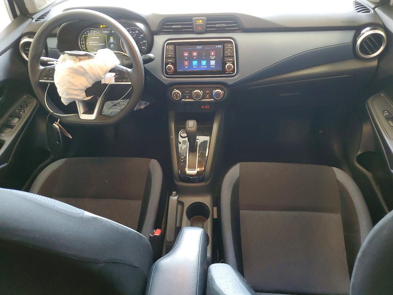 2025 NISSAN VERSA SV photo 8