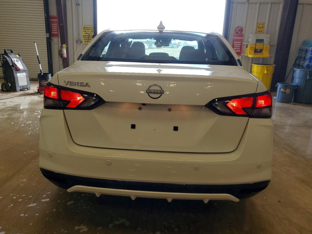 2025 NISSAN VERSA SV photo 6