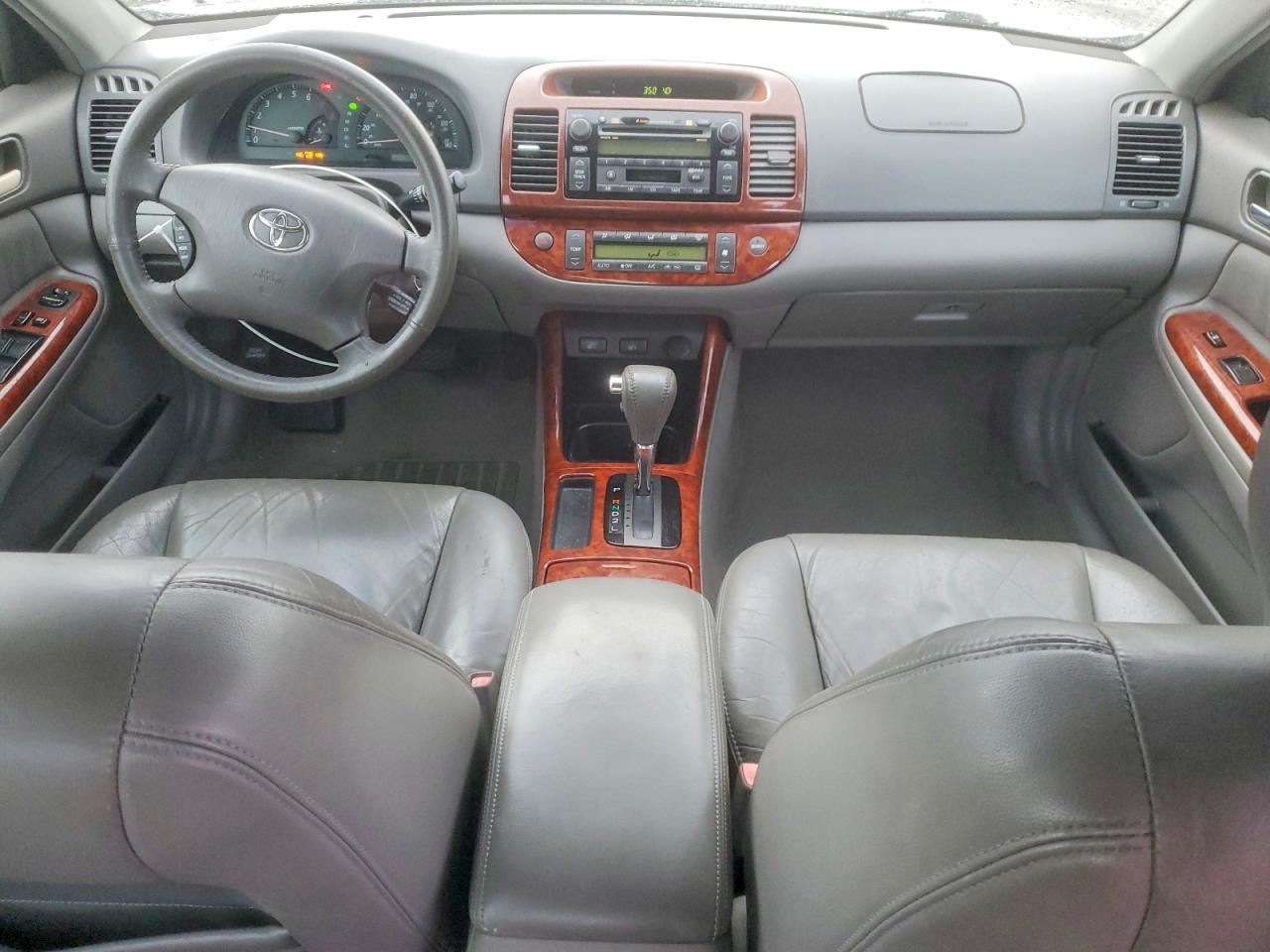 2002 TOYOTA CAMRY LE photo 8