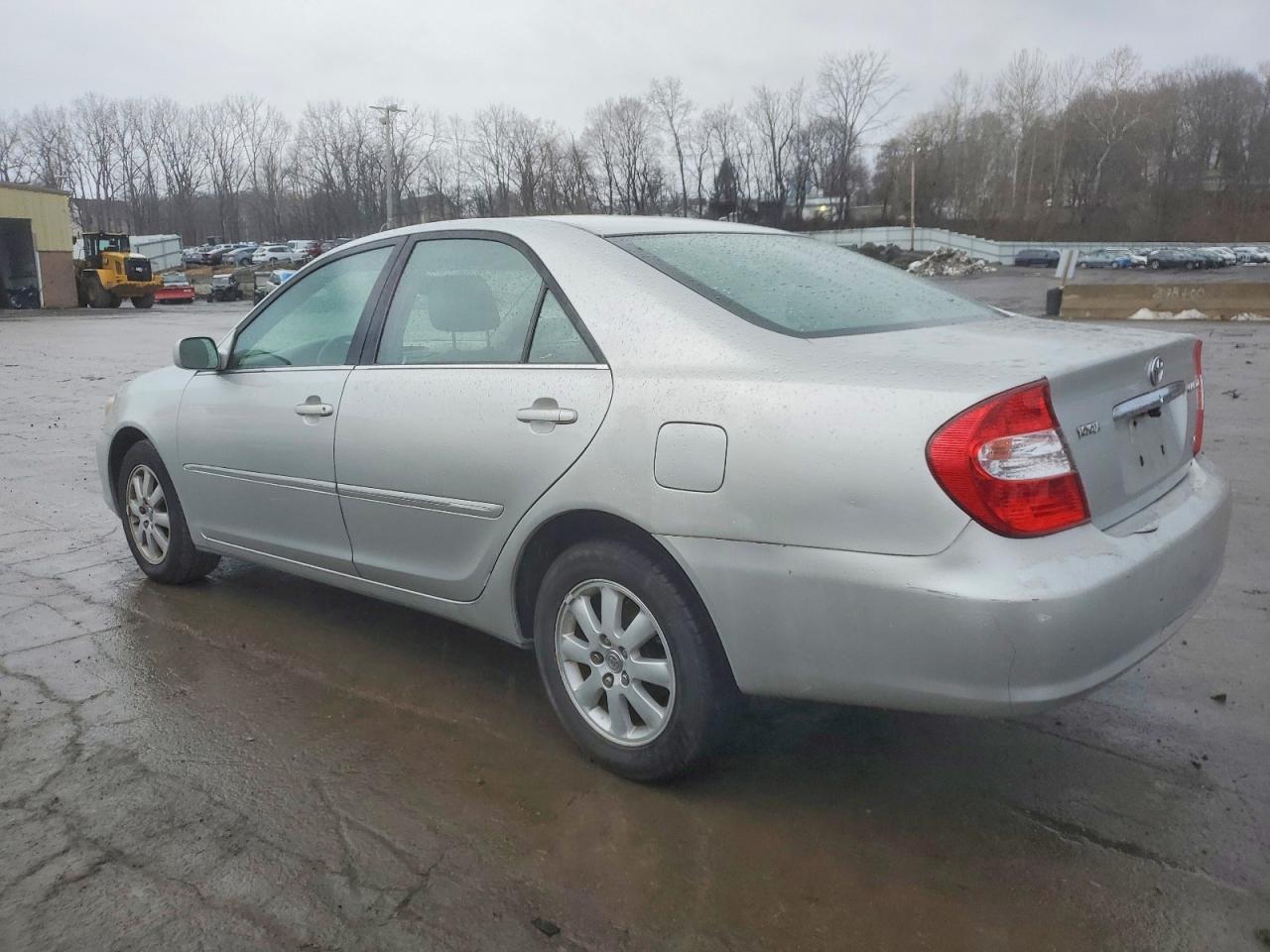 2002 TOYOTA CAMRY LE photo 2
