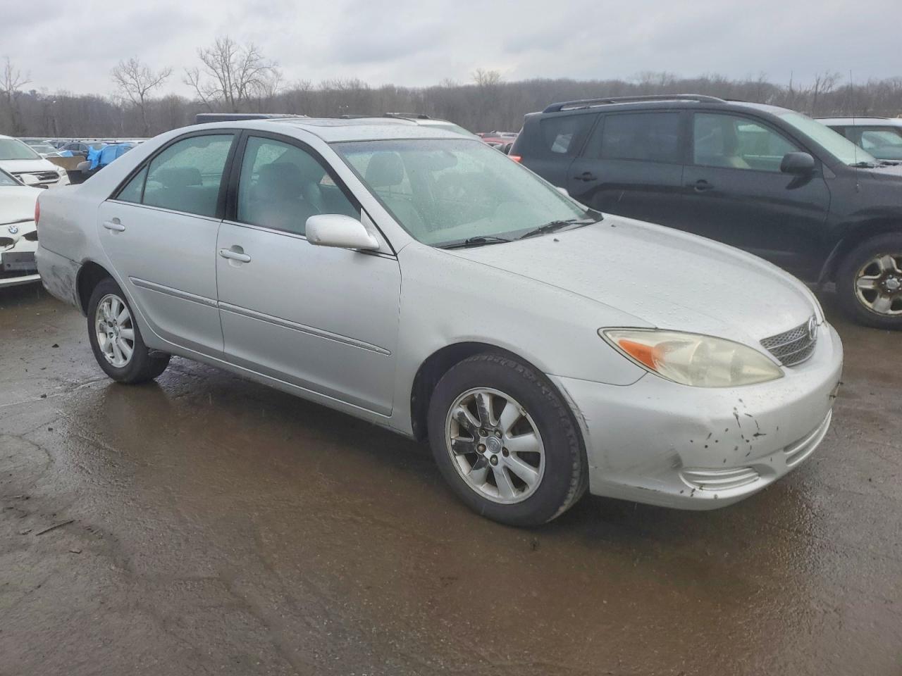 2002 TOYOTA CAMRY LE photo 4