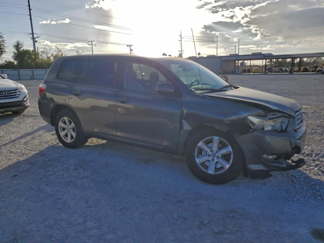 2010 TOYOTA HIGHLANDER photo 4