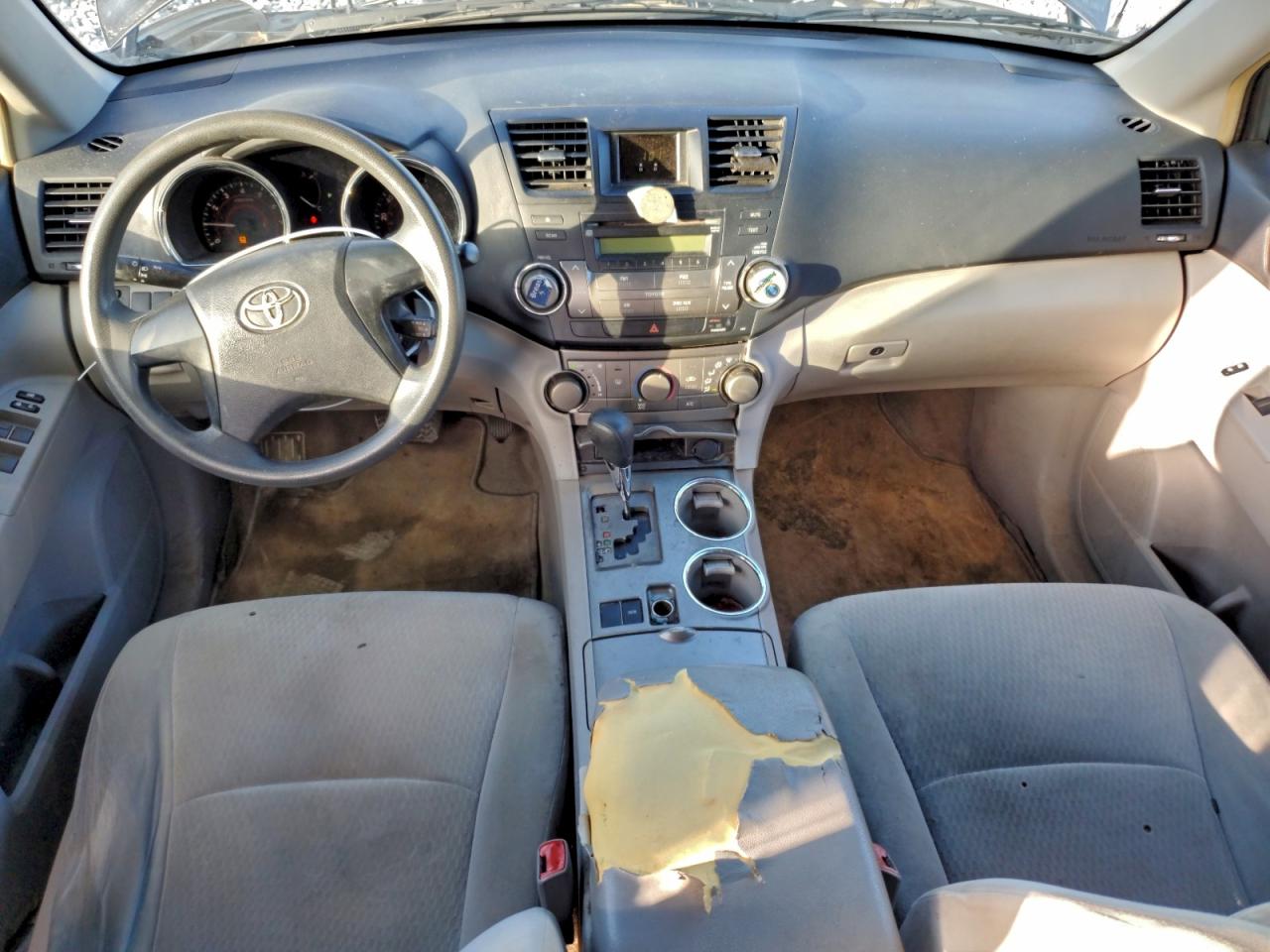 2010 TOYOTA HIGHLANDER photo 8