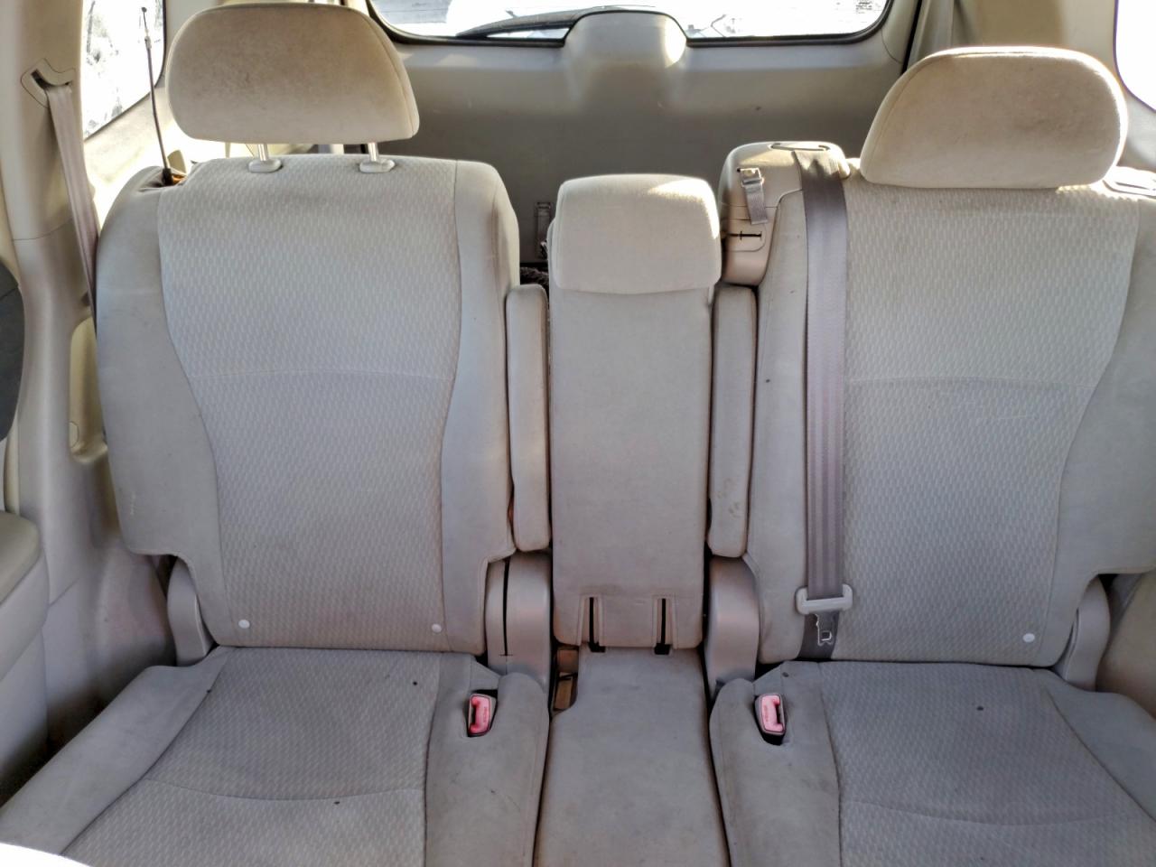 2010 TOYOTA HIGHLANDER photo 10