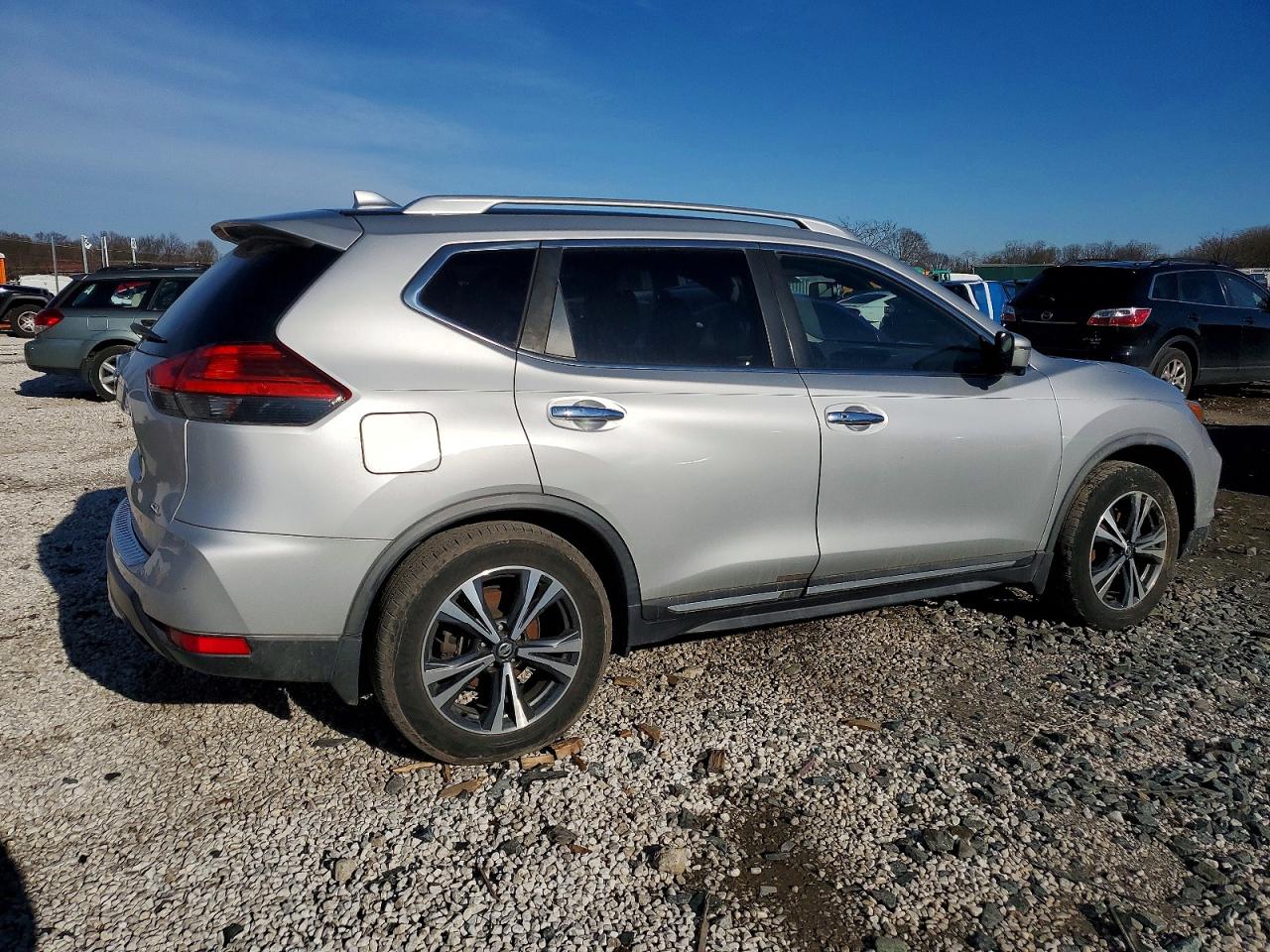 2017 NISSAN ROGUE S photo 3