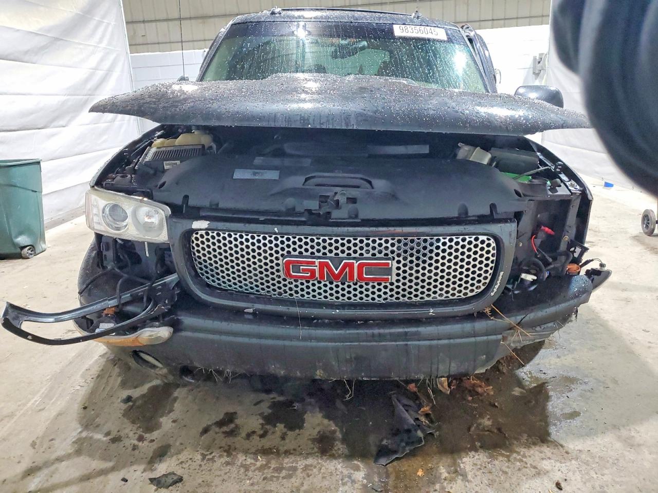 2003 GMC YUKON DENALI photo 5