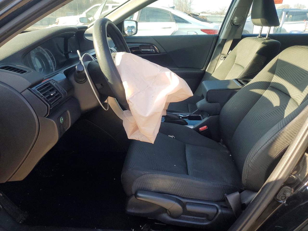 2016 HONDA ACCORD LX photo 7