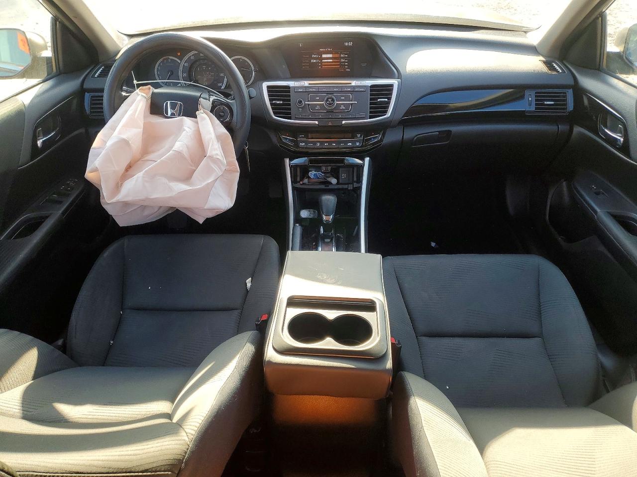 2016 HONDA ACCORD LX photo 8