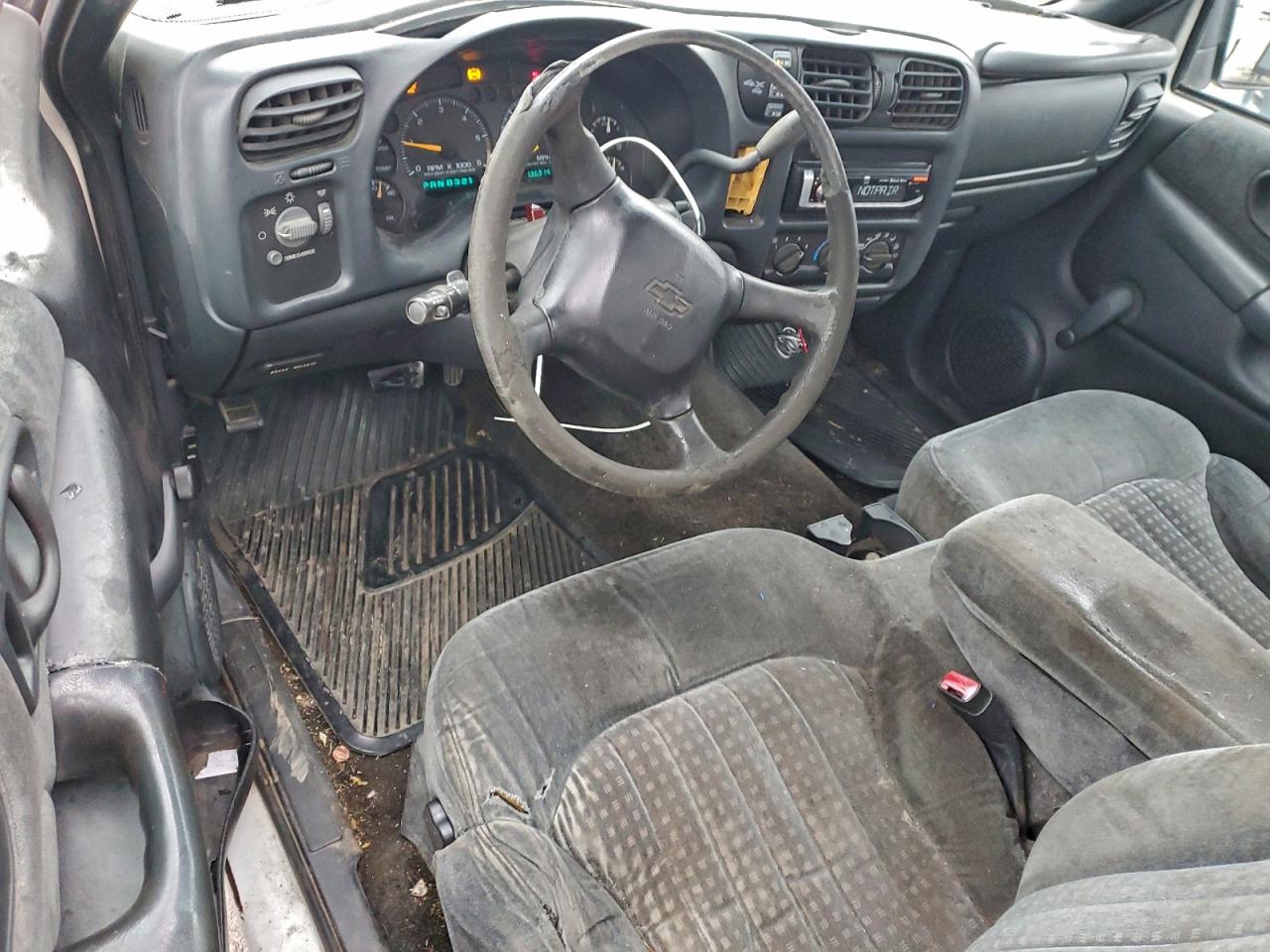 2000 CHEVROLET S TRUCK S10 photo 8