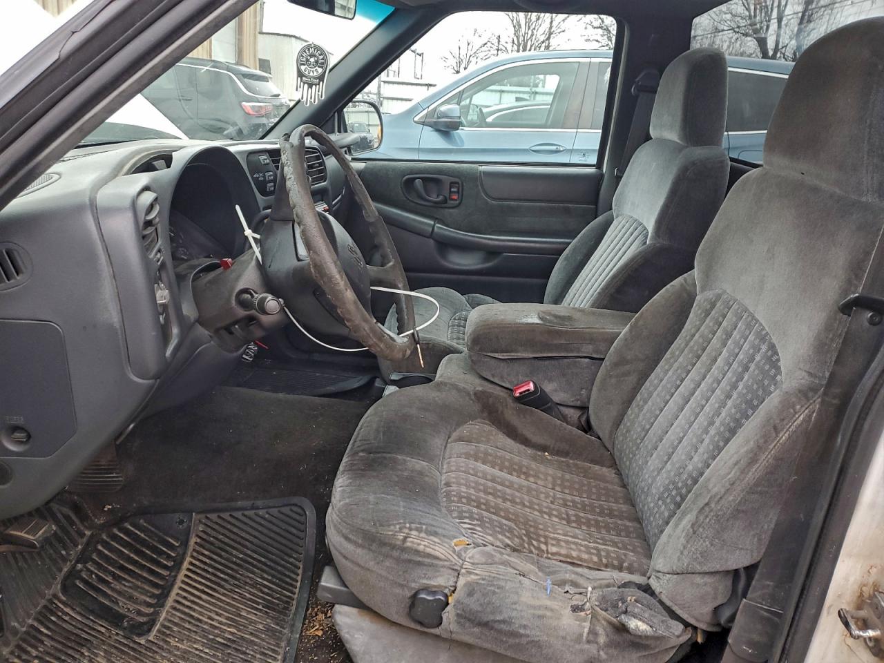 2000 CHEVROLET S TRUCK S10 photo 7